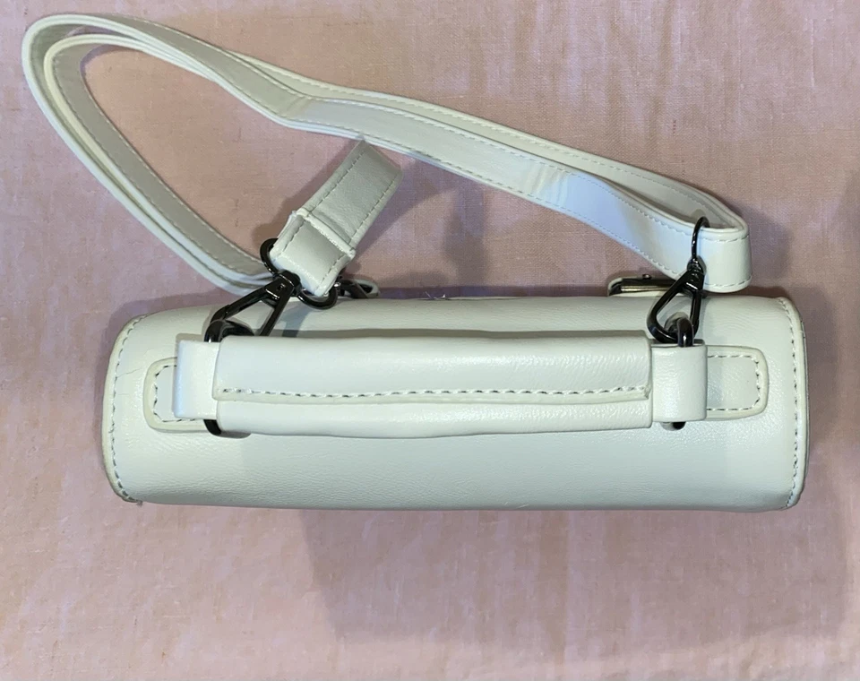 Сумка через плечо Kawaii Sanrio для девочек Cinnamaroll белая искусственная кожа 8 дюймов x 6 дюймов - Изображение 4 из 4