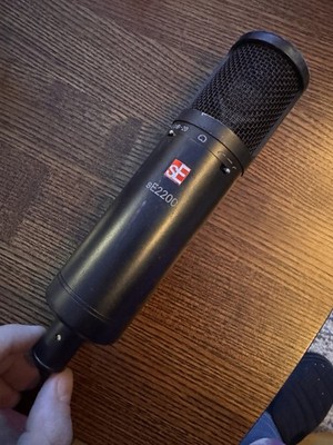 sE Electronics SE2200 Diaphragm Condenser Wired Microphone
