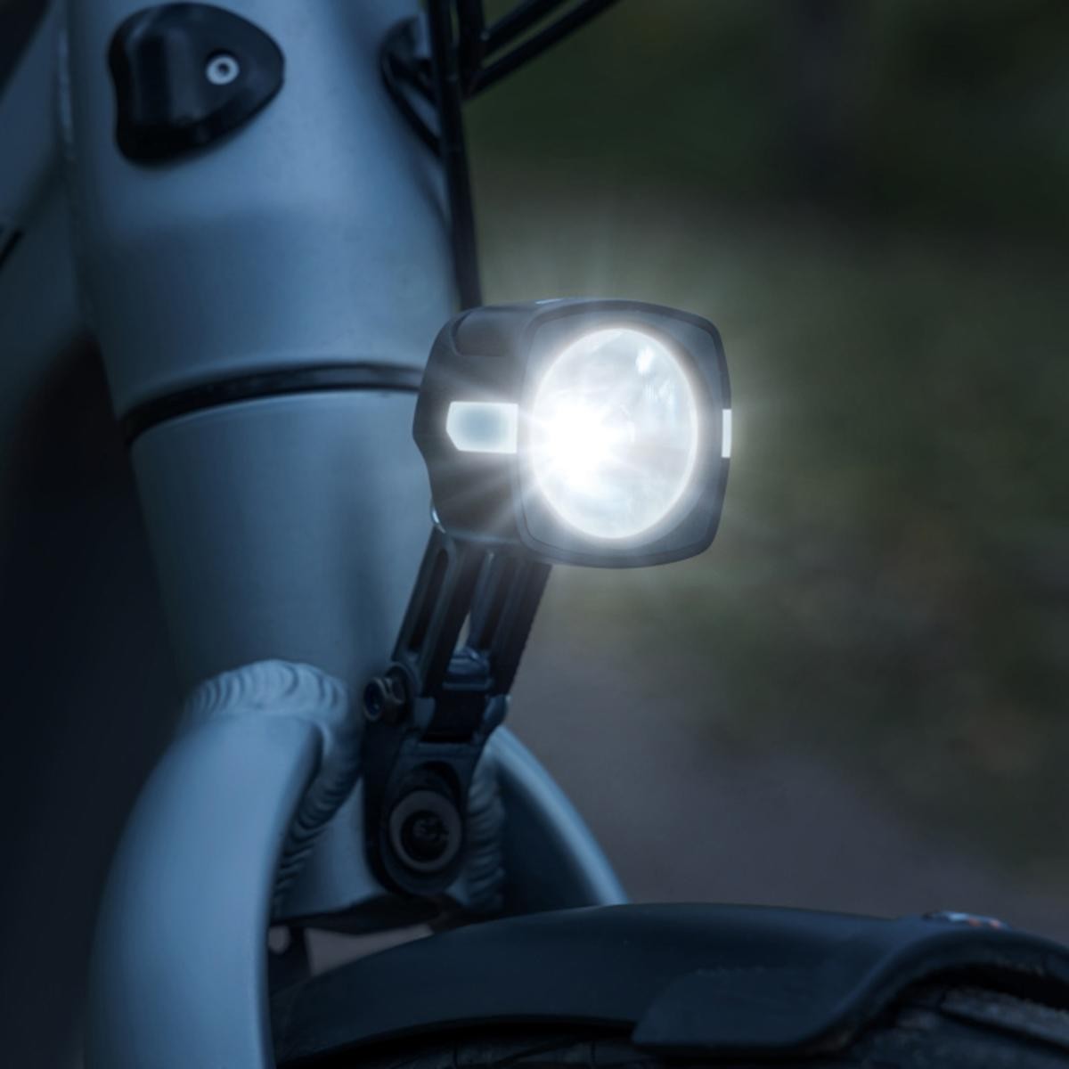 Phare e-bike 6-60V Sigma EOX FL100 puissant de 100 Lux pour fourche