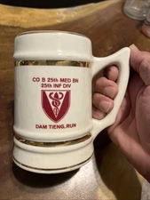 vintage Company B 25th Infantry Division Med Ben Dam Tieng Run Vulcan Mug