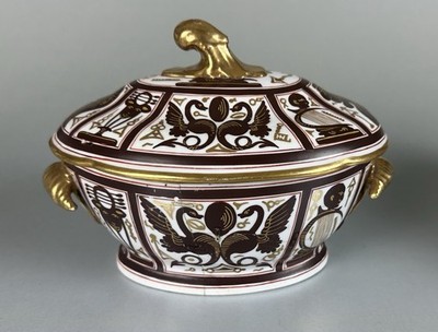 Minton um 1801-05 seltene Saucenterrine #1 Egyptomania Muster 135.