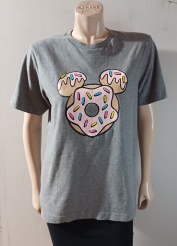 Camiseta Uniqlo & Disney Mickey Mouse Donut Talla M Gris Algodón por Kevin Lyons - Imagen 1 de 6