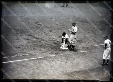 Giants Kneeling at 1st Base Baseball 5
