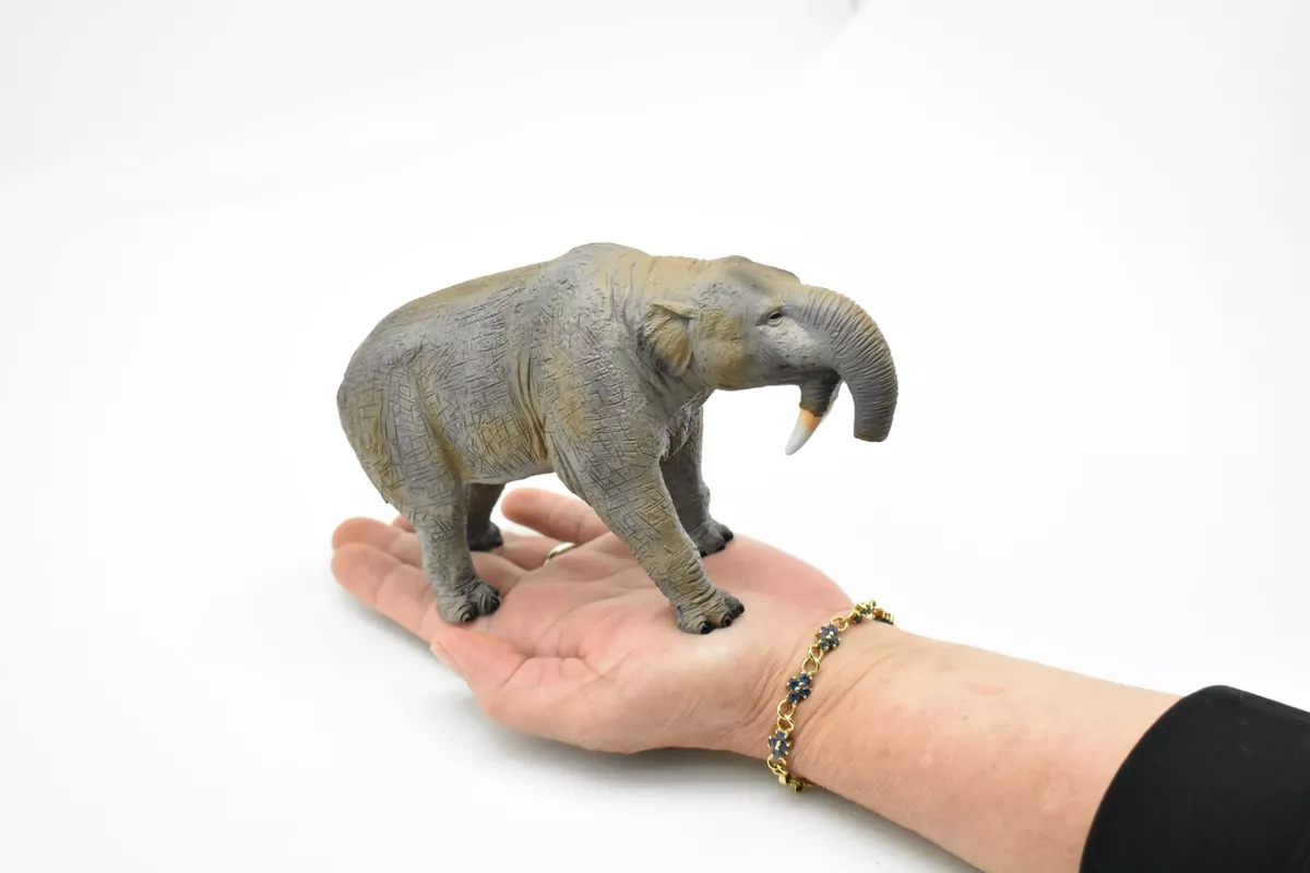 Deinotherium, Ancient Elephant, Museum Quality Plastic Replica 7 M084 B605