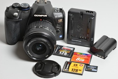 OLYMPUS E 520  MIT  17,5-45 MM 3,5-5,6  TOP
