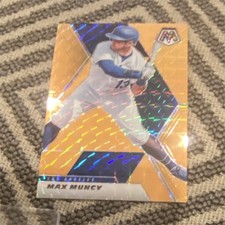 2021 Panini Mosaic Max Muncy #28 Prizm Serial Numbered /125 Dodgers MLB