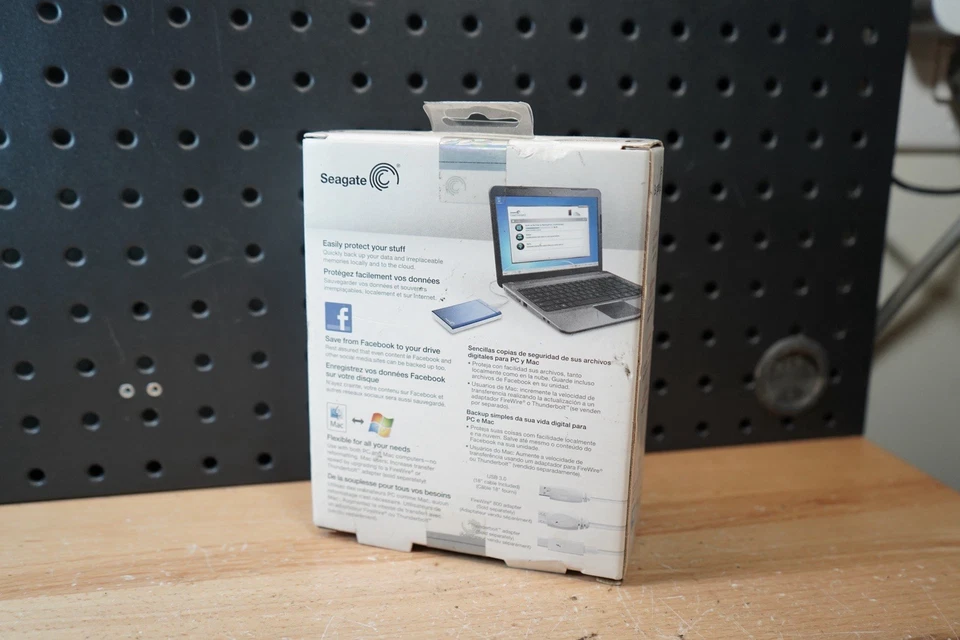 (C) Seagate Backup Plus Portable Device STBU10000102 - Image 2 of 4