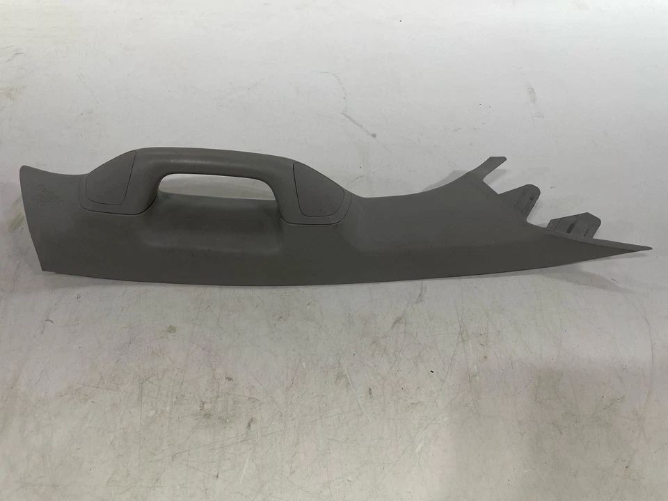 Se adapta a Toyota Tacoma 2016-2023 pasajero derecho un panel de ajuste de pilar con mango OEM Foto 3 de 4