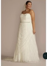 A-Line Strapless Davids Bridal Wedding Dress size 8. New w tags and unaltered