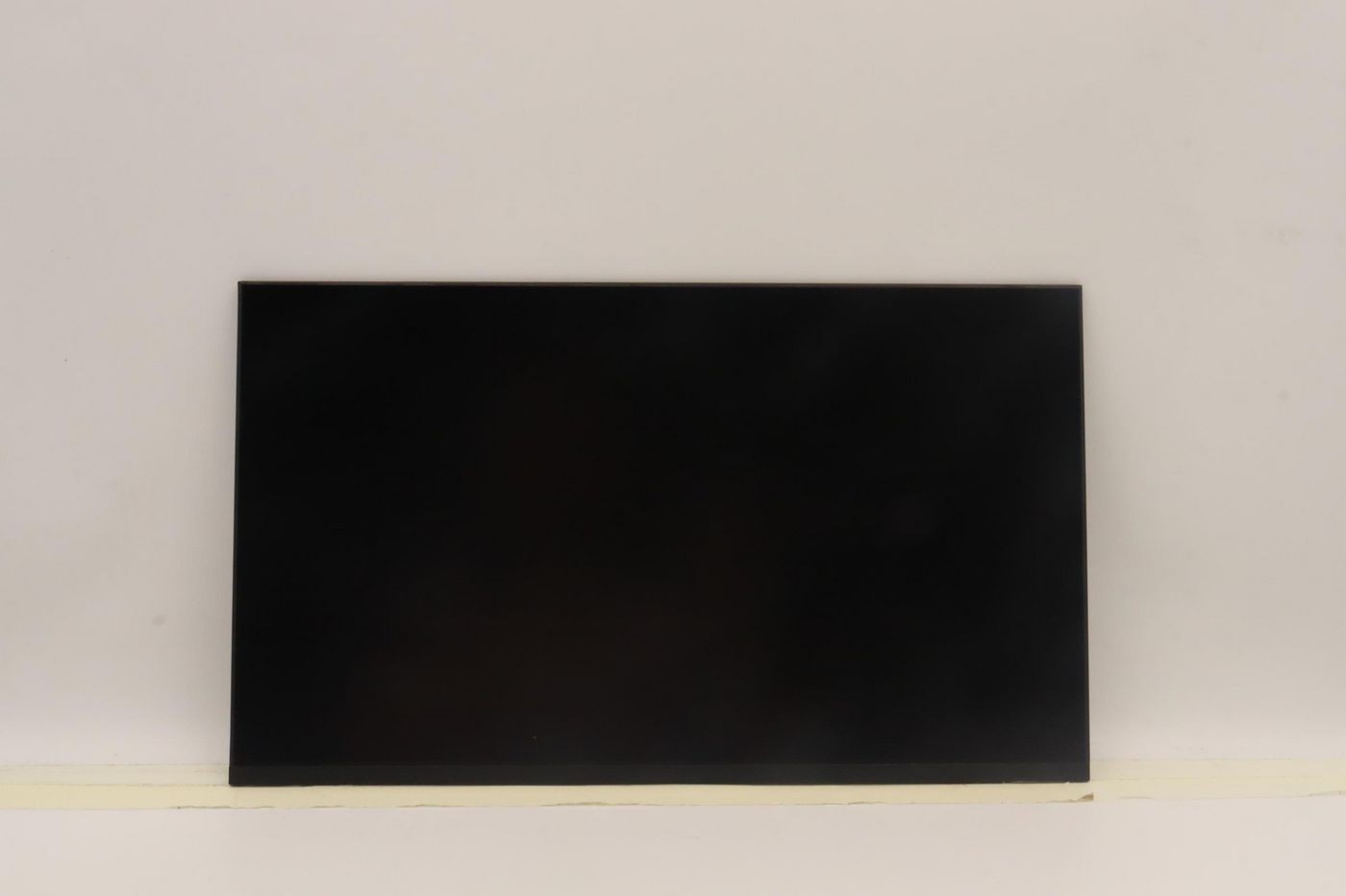 Lenovo 15-Inch Full Hd Lpop Disply - Image 2