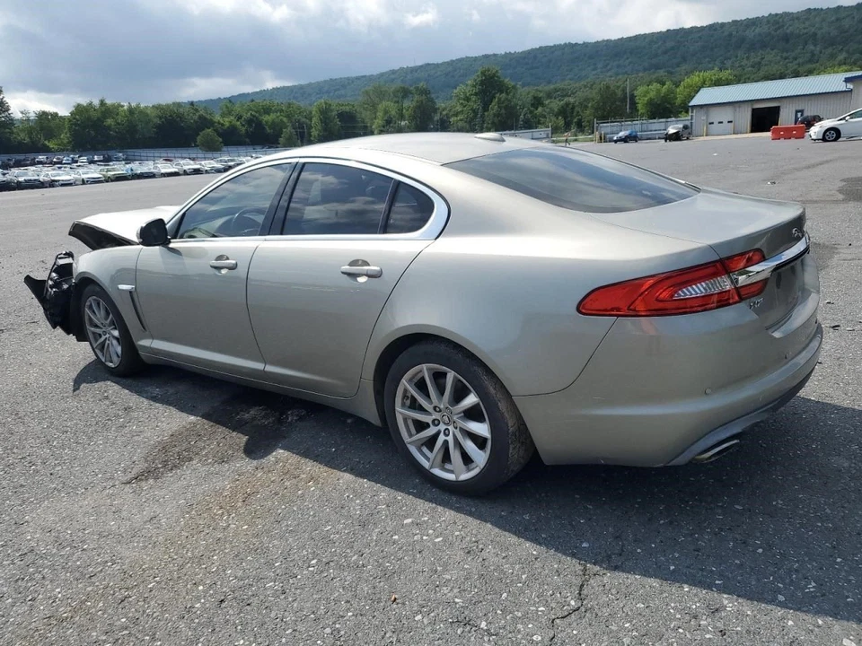 AC Compressor ID C2D38105 Fits 10-15 XJ 368920 - Image 4 of 4
