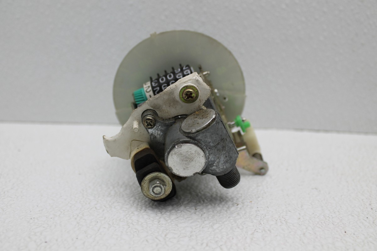 1983-1986 GPZ ZX750 ZX550 SPEEDOMETER KILOMETERS TACHOMETER METER