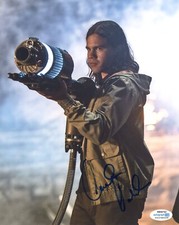 Carlos Valdes The Flash Autographed Signed 8x10 Photo ACOA
