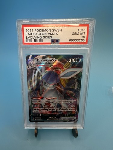 Pokemon TCG 2021 Evolving Skies Glaceon VMAX 041/203 Holo Full Art PSA 10
