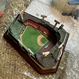 OG　ミルウォーキーカウンティスタジアムミニチュア フィギュア Miniature Baseball Stadiums | eBay