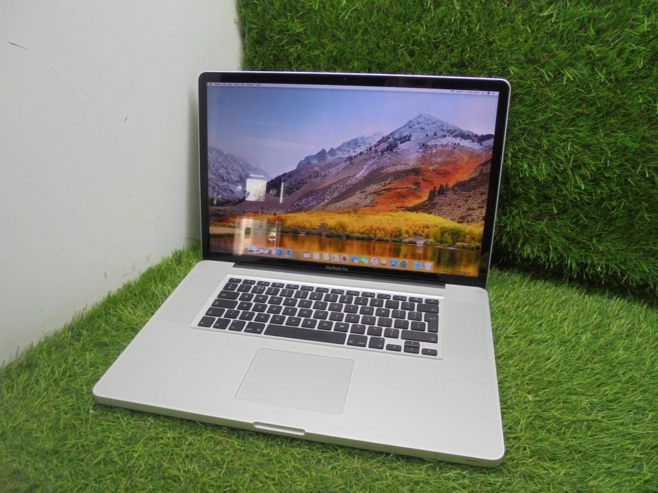 Apple MacBook Pro 17" Late 2011 A1297 Intel Core i7 HIGH SIERRA 250GB SSD 4GB L5 - Image 3 of 4