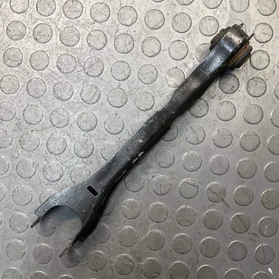 2013-2018 Cadillac ATS RWD Rear Right RH Side Upper Control Arm OEM - Image 3 of 4