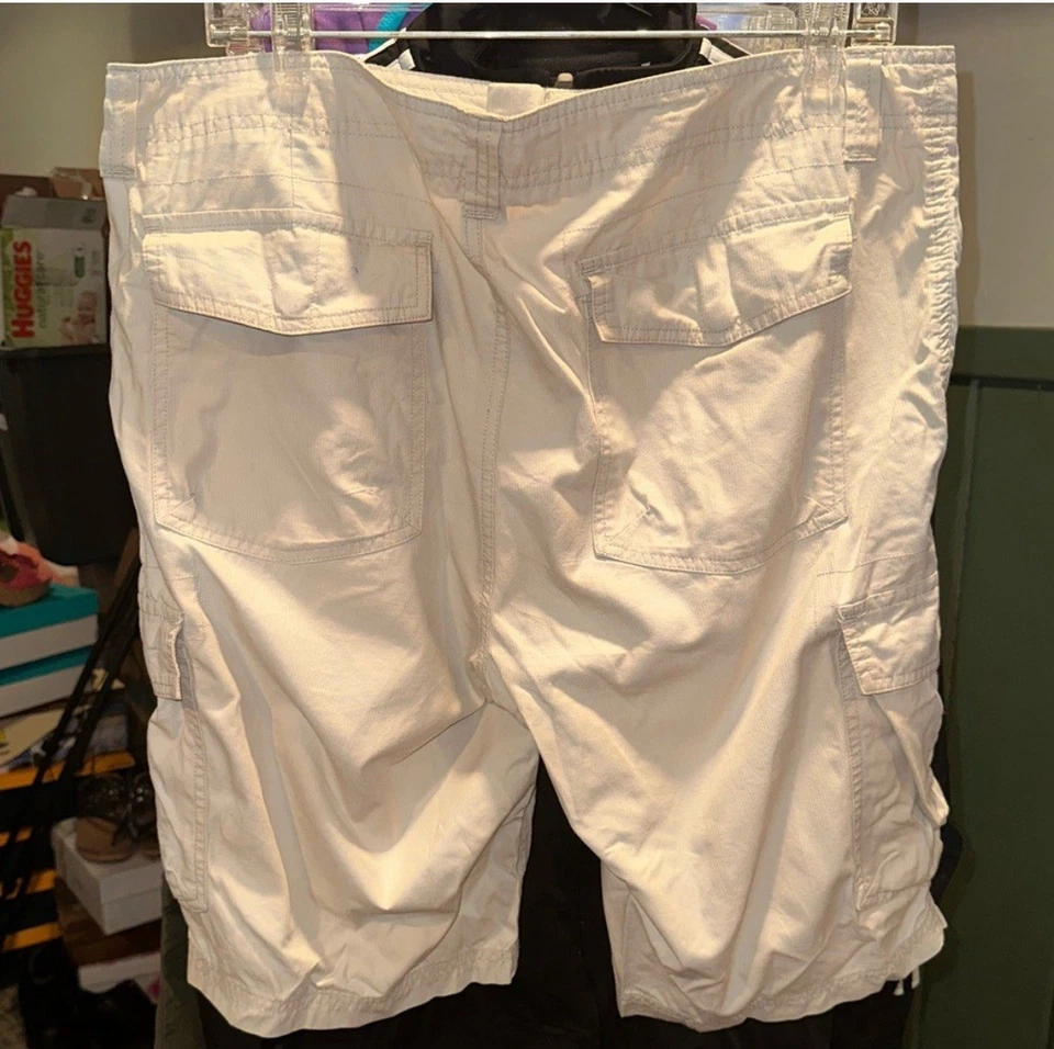 Shorts cargo masculino Kenneth Cole tamanho 34 - Imagem 2 de 3