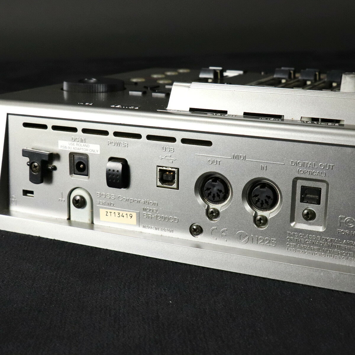 Boss BR-1200CD Digital CD Recorder 40GB w/box used from Boss BR-1200CD Digital CD Recorder 40GB w/box used from