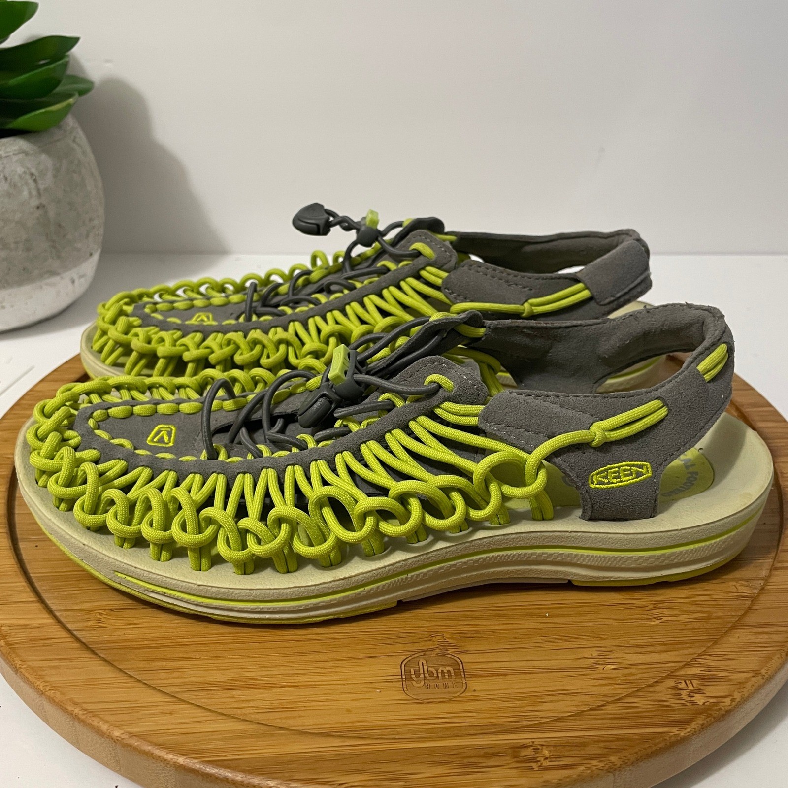 Sandali sportivi Keen Uneek in corda intrecciata verdi cinturino alla caviglia scarpe sportive US 9