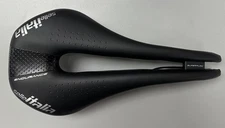 Selle Italia Novus Endurance TM Superflow Saddle - Manganese, Black, L3