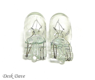 2 Push-In Clear Light Bulbs, 4117810-03, BERNINA 210 ELNA PFAFF QUILT 4.0 VIKING