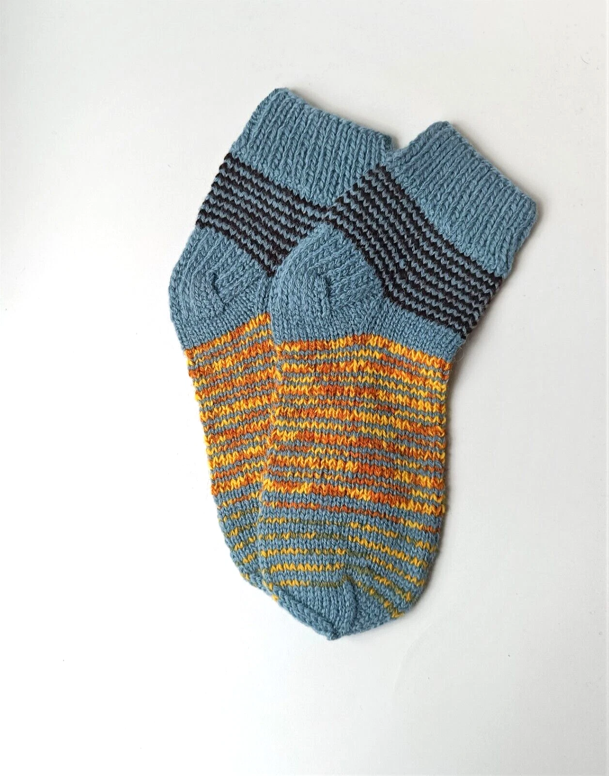 Size 8 1/2- 9 1/2 women 7 1/2-8 1/2 men US/40-41 EU Hand knitted lambswool socks