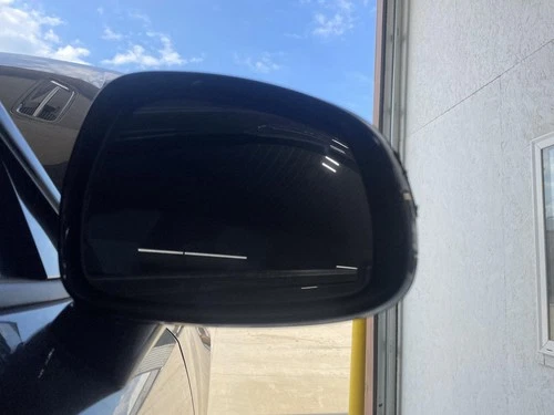 Used Right Door Mirror fits: 2019 Kia Stinger black chrome w/o camera w/blind sp
