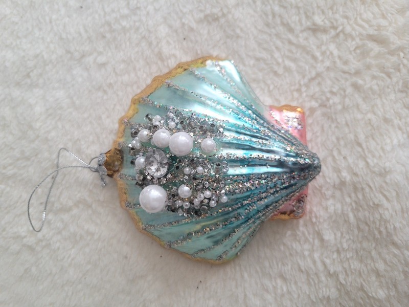 Robert Stanley Sea Shell Pearl Blown Glass Ornament