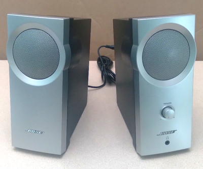 NEW BOSE COMPANION 2 MULTIMEDIA WIRED SPEAKER SYSTEM PC & AUDIO
