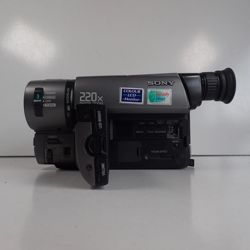 Sony Handycam CCD-TRV35E Camcorder Night Vision Video Camera w/Charger & Bag - Image 3 of 4