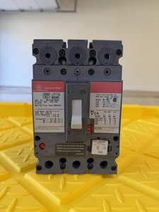 GE Spectra RMS SELA36AT0030 3 Pole 30Amp Circuit Breaker W/ 15Amp Rating Plug