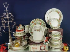 MARINE FOUNDATION Toys For Tots, 19 Pcs X-mas Dinnerware set/Hosting, Gold Trim