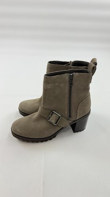 UGG Boots Womens Size 9 Beige Suede Ankle Booties Block Heel Lug Sole 1106565