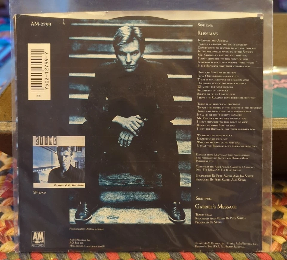 STING 7" SINGLE, RUSSIANS / GABRIELS MESSAGE 45 RPM Record Foto 2 de 4