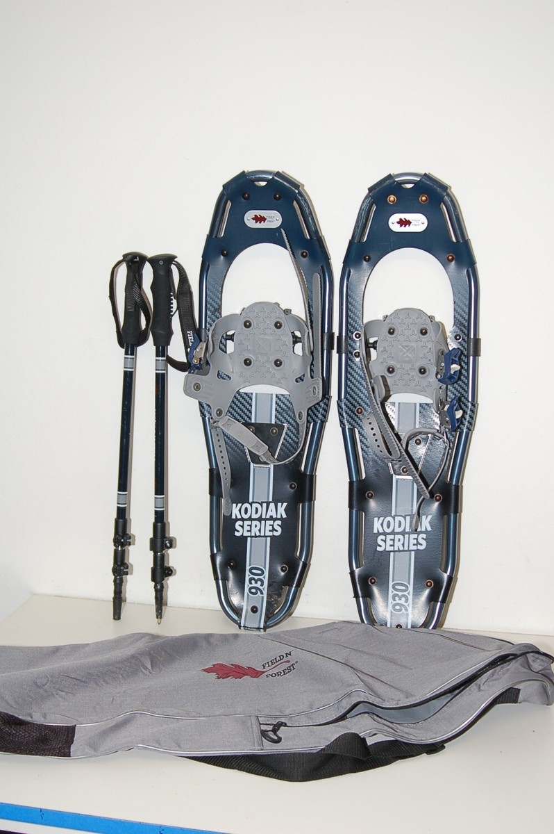 Field N Forest Kodiak Series 930 Snow Shoes w/ Collapsible Poles