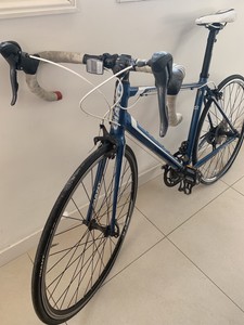 giant defy 4 road bike