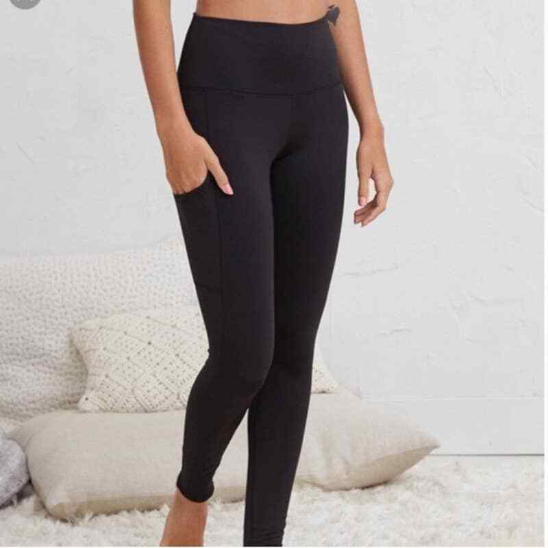 Aerie Women's S Chill Play Move Black 