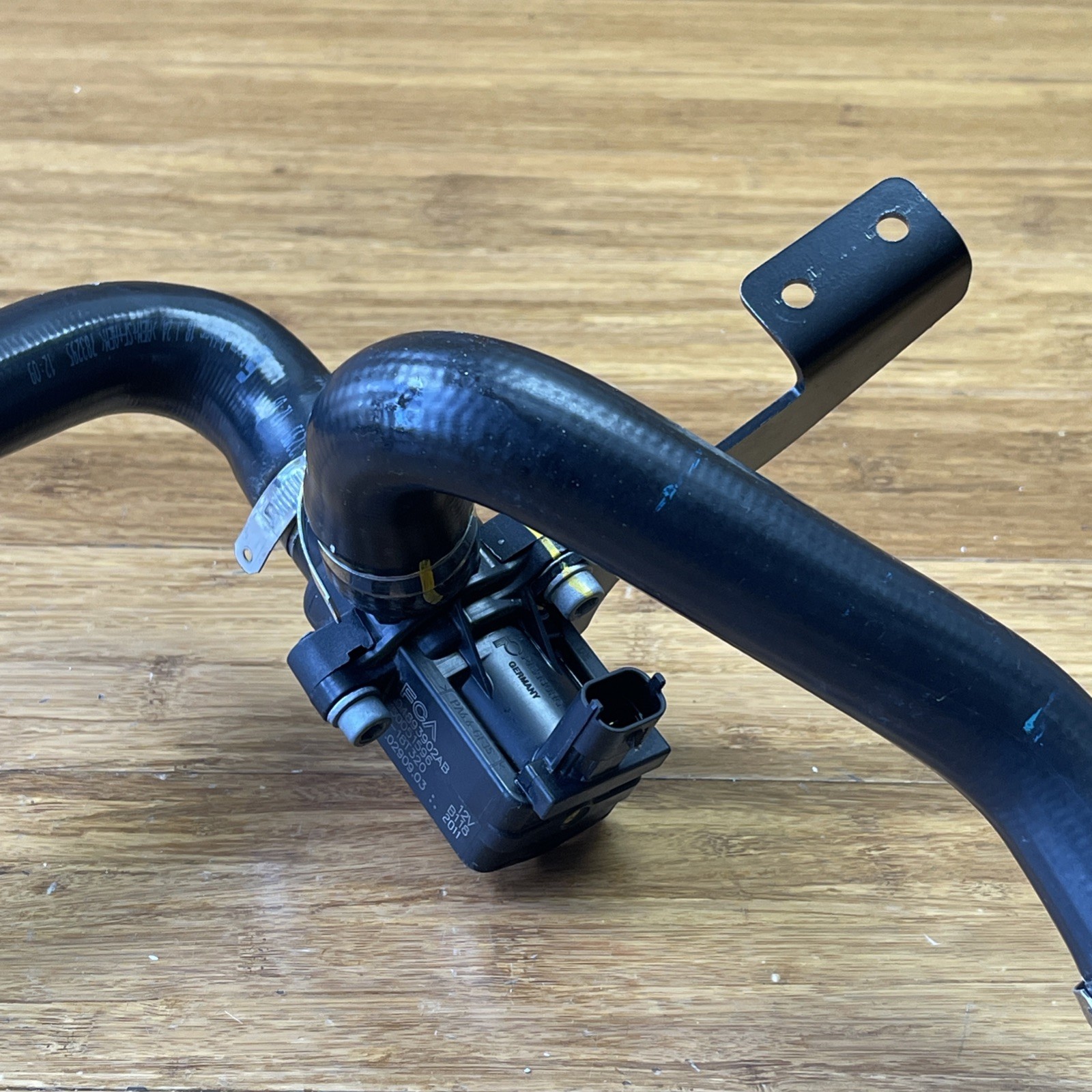 2018-2024 Ferrari Portofino F164 Right Air Intake Solenoid Valve With Pipe OEM