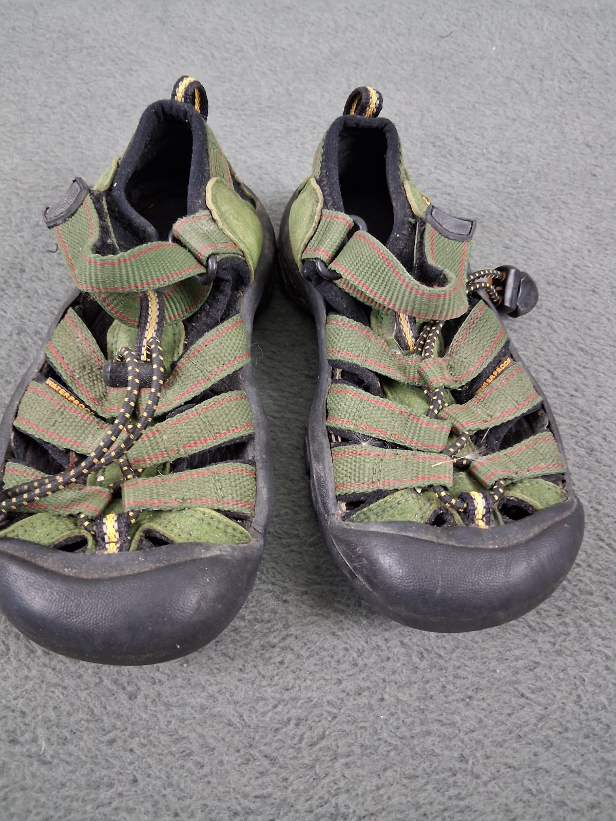 Scarpe da acqua sandalo pescatore verde Keen bambino ragazzo taglia 12