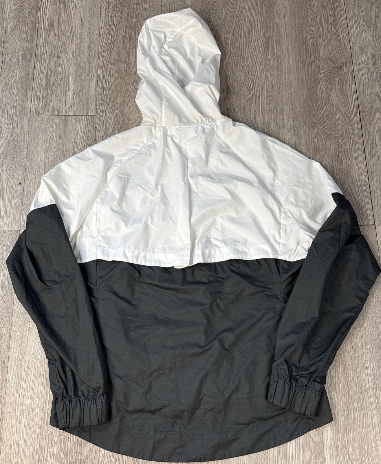 SACAI X NIKE Giacca a vento Nike donna abbigliamento sportivo Windrunner 726138 101 taglia large