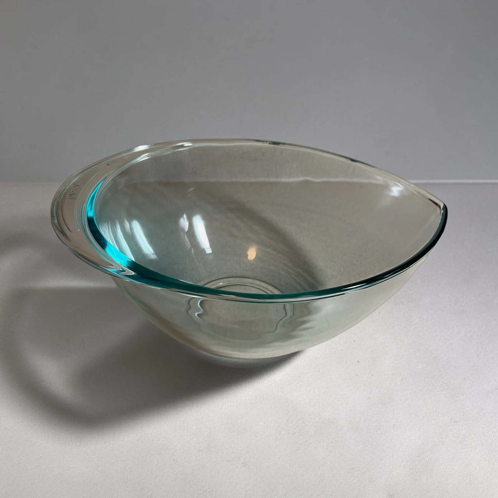 Vintage Pyrex Glass Tear Drop Blue Tint Mixing Bowl with Spout 5 qt 2250 USA