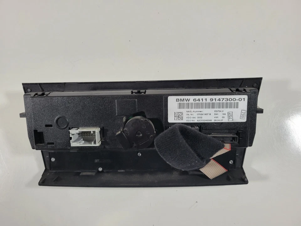 07-10 BMW E90 M3 335i E92 E93 Temperature Climate Control & Heated seat buttons - Image 3 of 4