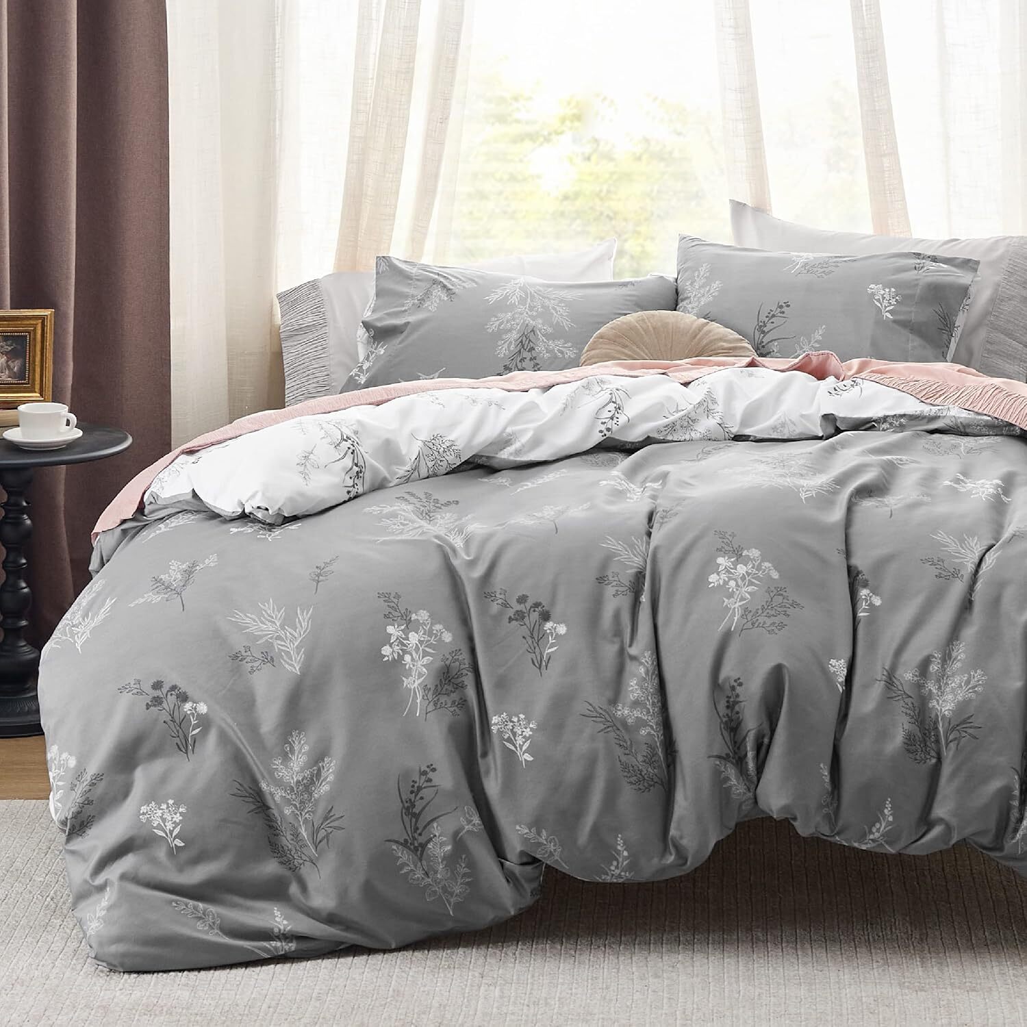 Bedsure King Size Reversible Floral Duvet Cover Set with Zipper Closure-image