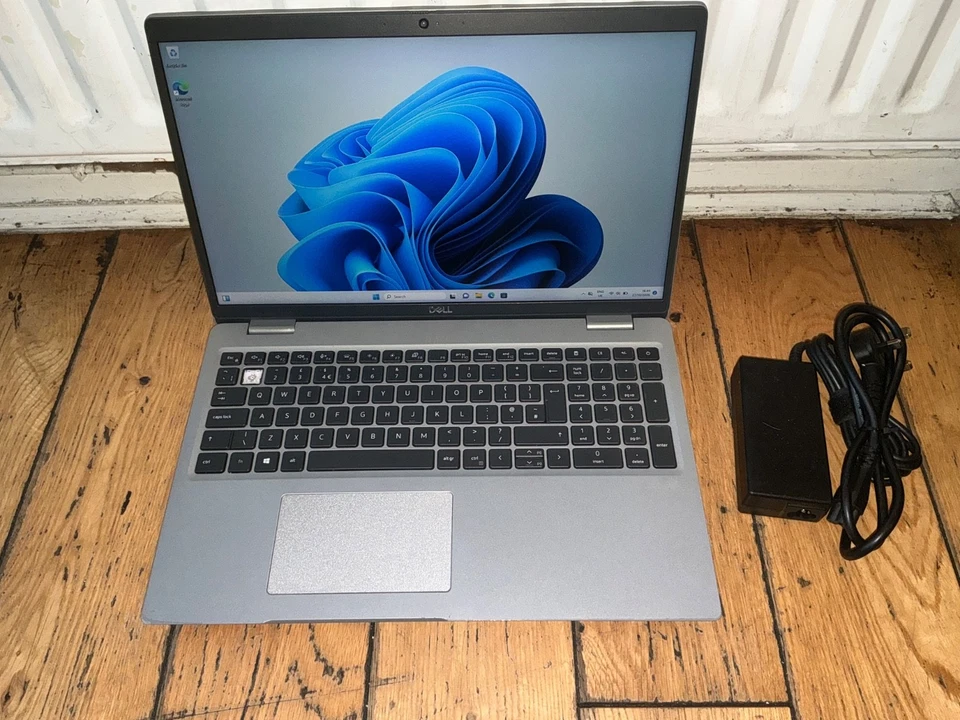Dell Latitude 5520 · i5-1145G7 · 8GB · 128GB, photo 1 of 5