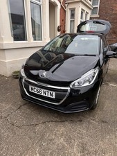 2017 Peugeot 208 1.2 Petrol Manual 5 Door Hatchback Black