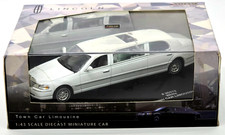 Vitesse Lincoln Town Car Limousine 2000 1:43 36312