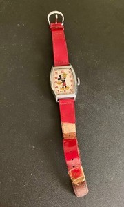 VTG 1940s Ingersoll US Time Mickey Mouse Watch no glass for parts/repair