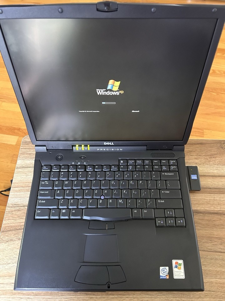IBM Netvista 6792 - Pentium 4 1.8Ghz / 256Mo RAM / WinXP - Pour Pièces