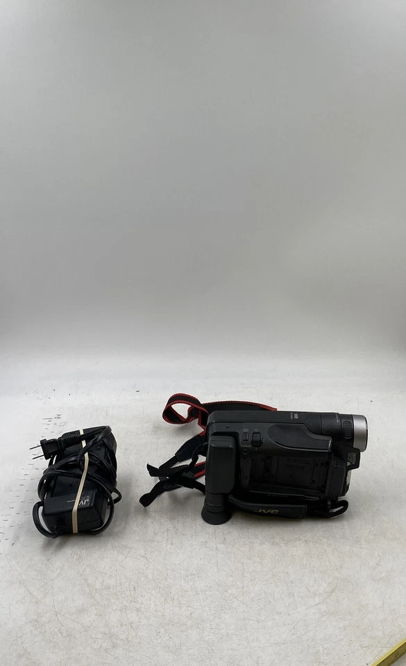 JVC GR-AXM310U Black Image Stabilization Compact VHS Camcorder and Charger - Image 2 of 4